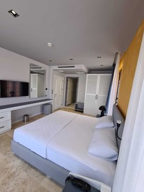 Dubh Linn Hotel
