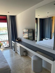 Dubh Linn Hotel