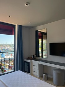 Dubh Linn Hotel