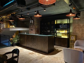 Dubh Linn Hotel