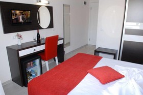 Eleven Hotel