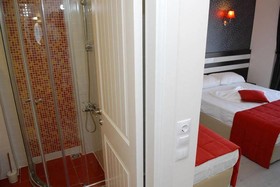 Eleven Hotel
