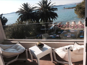 Erythros Boutique Hotel