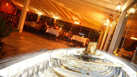 Erythros Boutique Hotel