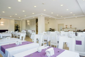 Kamer Suites & Hotel