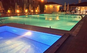 Kamer Suites & Hotel