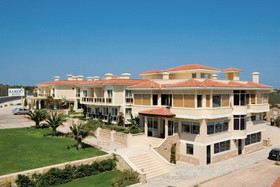 Kamer Suites & Hotel