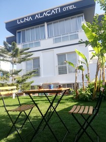 Luna Alacati Hotel