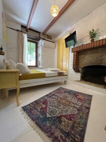 Nadide Duru Alacati