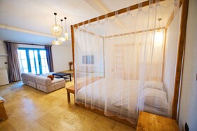 Ride And Stay Hotel