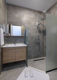 Enki Spinoza Thermal & Resort Hotel