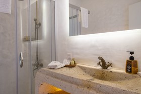 Yaso's Suites