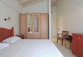 1850 Hotel