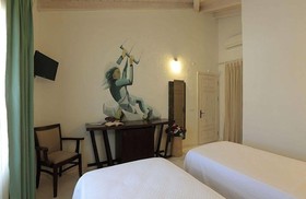 1850 Hotel