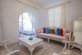 Alaçatl Alanur Otel