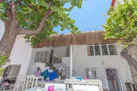 Alaçatl Alanur Otel