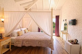 Kupina  Otel