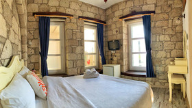 Maison D'Azur Boutique Hotel