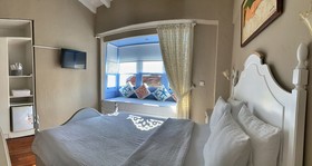 Maison D'Azur Boutique Hotel
