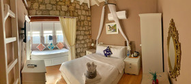 Maison D'Azur Boutique Hotel