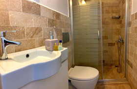 Maison D'Azur Boutique Hotel