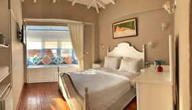 Maison D'Azur Boutique Hotel