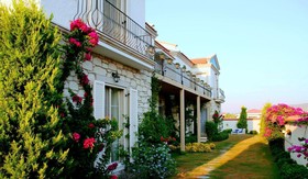 Yasemin Alacati Otel