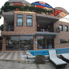 Palmyra Hotel & Sky Lounge