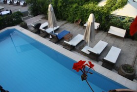 Palmyra Hotel & Sky Lounge