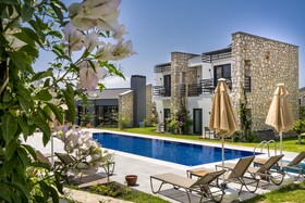 Dadya Bora Hotel