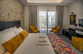 Dadya Bora Hotel