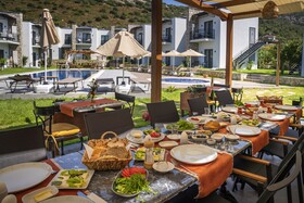 Dadya Bora Hotel