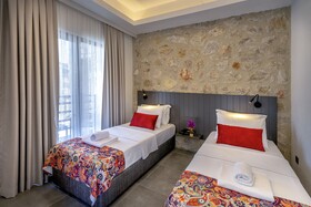 Dadya Bora Hotel