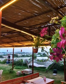 Bu Bungalow Hotel
