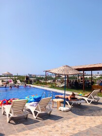 Bu Bungalow Hotel