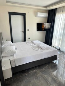 44 Hotel