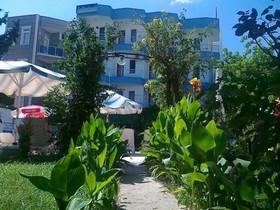 Golden Beach Hotel