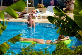 Seahorse Deluxe & Residences