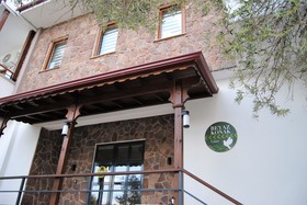 Beyaz Konak Gure