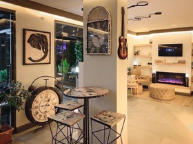 Lopera Deluxe Hotel
