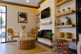 Lopera Deluxe Hotel