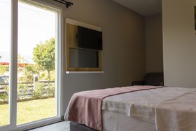Lopera Deluxe Hotel