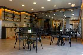 Lopera Deluxe Hotel