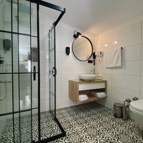 Lopera Deluxe Hotel