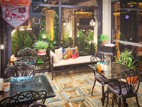 Lopera Deluxe Hotel