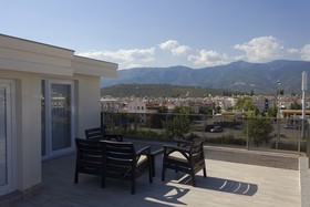 Lopera Deluxe Hotel