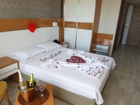 Santana Life Otel