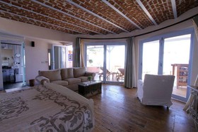 Beyaz Yunus Hotel