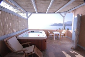 Beyaz Yunus Hotel