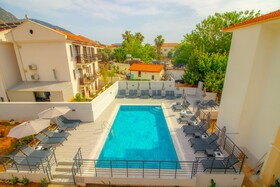 Celeste Hotel
